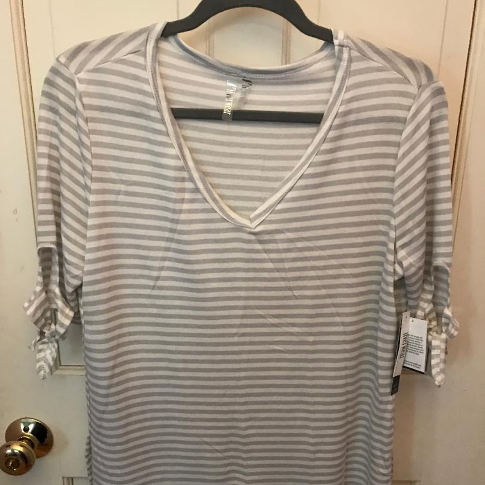 Silverwear lifestyle blouse white stripes M. NWT